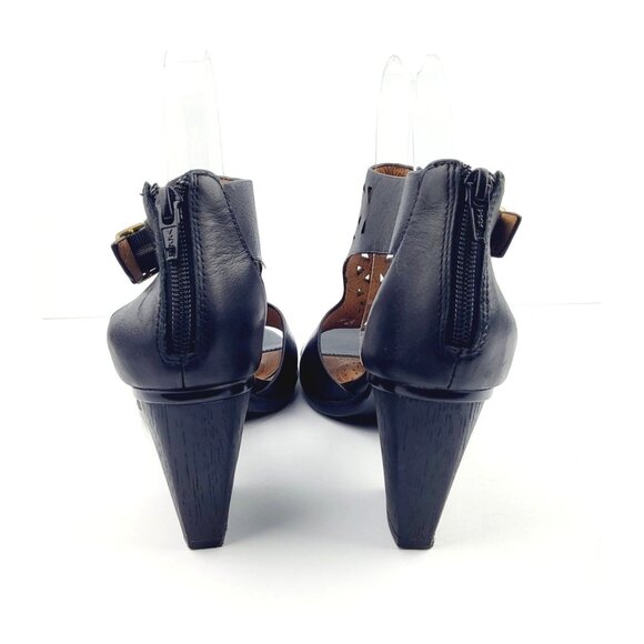 Sofft Stencil Cut T-Strap Heeled Sandals -‎ Size 7.5 - Picture 5 of 7